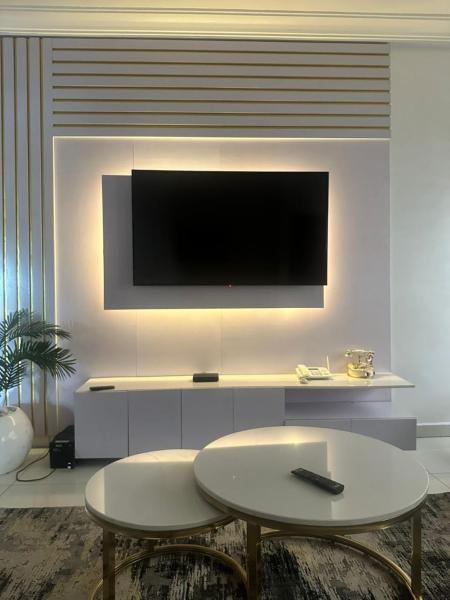 A la foto es mostra l'objecte Chic and Stylish Central Apartment situat a la ciutat de Lagos.
