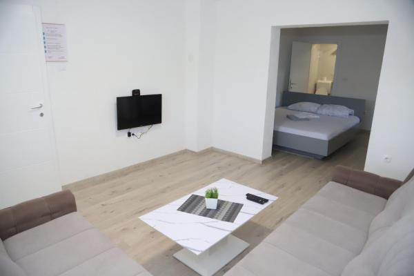 A la foto es mostra l'objecte Apartman Hadže situat a la ciutat de Mostar.