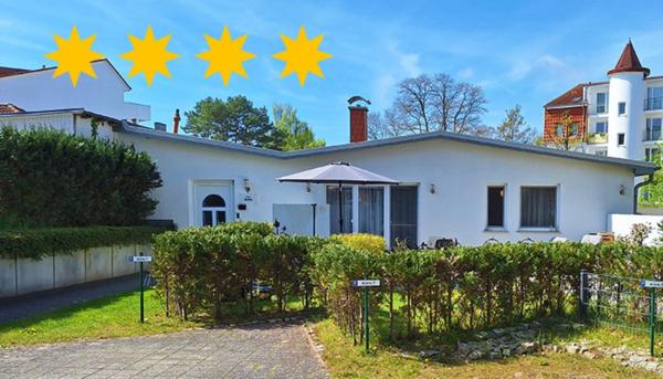 A la foto es mostra l'objecte Anna BRINKMANNHAUS 4-Sterne für Familien fast am Strand Sauna Terrasse Grill situat a la ciutat de Bansin.