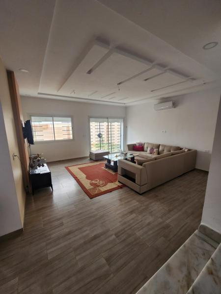 Στη φωτογραφία φαίνεται το αντικείμενο Maison de vacances Chott Ezzouhour που βρίσκεται στην πόλη Henchir Lebna.
