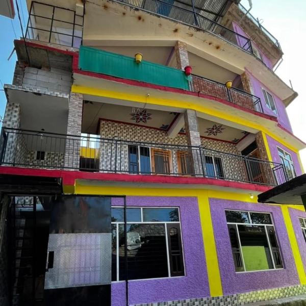 A la foto es mostra l'objecte Warrior Homesaty And Cafe Chugan Bir situat a la ciutat de Baijnāth.