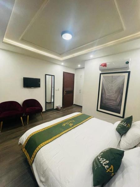 A la foto es mostra l'objecte Prime Luxury Hotel Rooms situat a la ciutat de Sargodha.