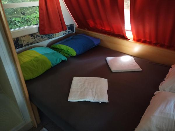 Foto 6: Къмпинг - Бунгала НЕСТИНАРКА, Царево Camping - Bunglalows NESTINARKA, Tzarevo