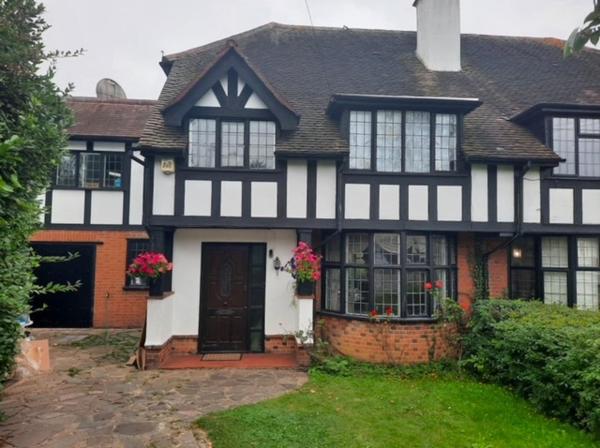 A la foto es mostra l'objecte Ibrahim's House situat a la ciutat de Chigwell.