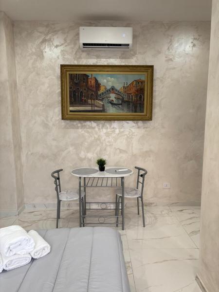 A la foto es mostra l'objecte Luxury Apartments By Anna situat a la ciutat de Bari.