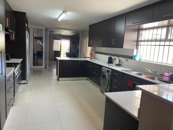 A la foto es mostra l'objecte Ludiz guest house situat a la ciutat de Parow.