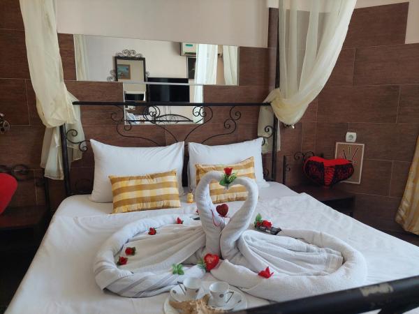 Paralax Hotel