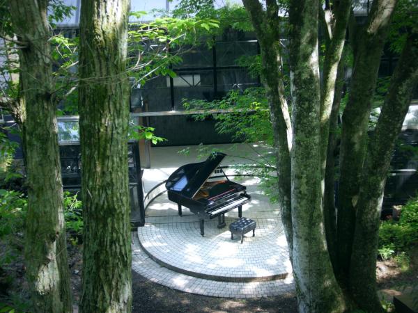 Nella foto è visibile l'oggetto クリエイティブな人の遊び場!最大16名リンカンスタジオRINKAN Studio situato nella città di Ito.