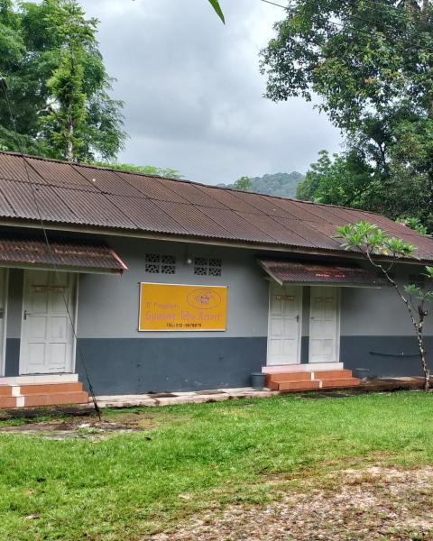 Na fotografii je vidět objekt D'Pinggiran Gunung Tebu Bilik Penginapan nacházející se ve městě Jertih.