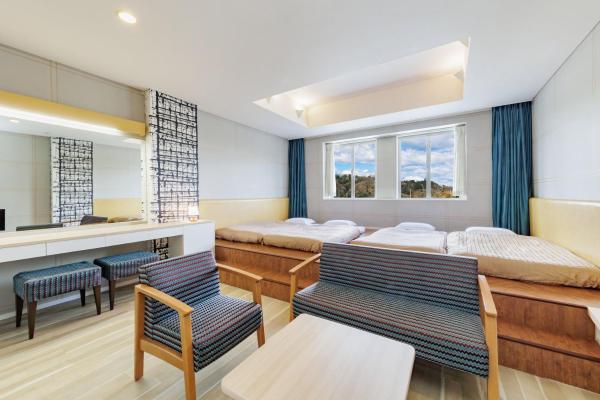 A la foto es mostra l'objecte Spa Resort Hawaiians VIR Port situat a la ciutat de Sekifune.