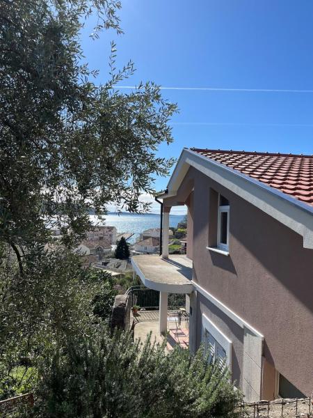 A la foto es mostra l'objecte Seaview apartment - Zelenika situat a la ciutat de Zelenika.