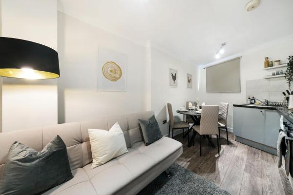 Ground Floor Budget Studio & 1Bed Apartments, London