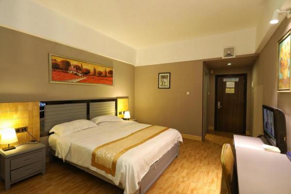 Na fotografii je vidět objekt Lijia Hotel nacházející se ve městě Qinglan.