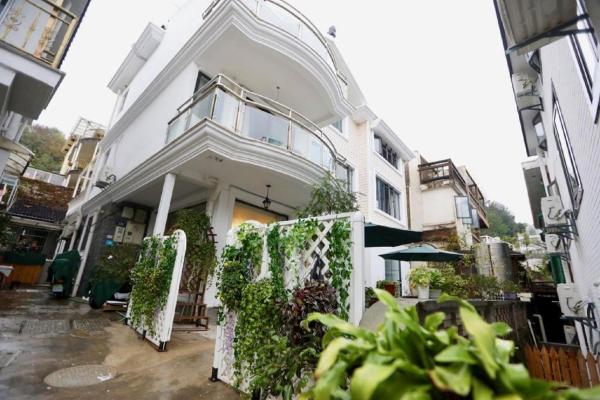 Na zdjęciu widoczny jest obiekt Banlan House położony w mieście Hangzhou.