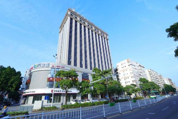 照片显示了位于Guangli市的Longuu Hotel Zhaoqing物件。