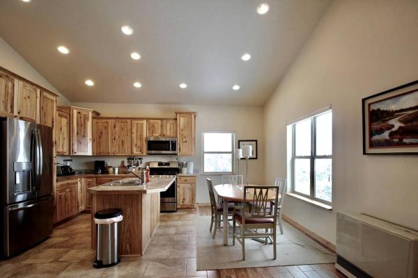Upper Level Ranch Accommodation For Glamping In Montana - Montana
