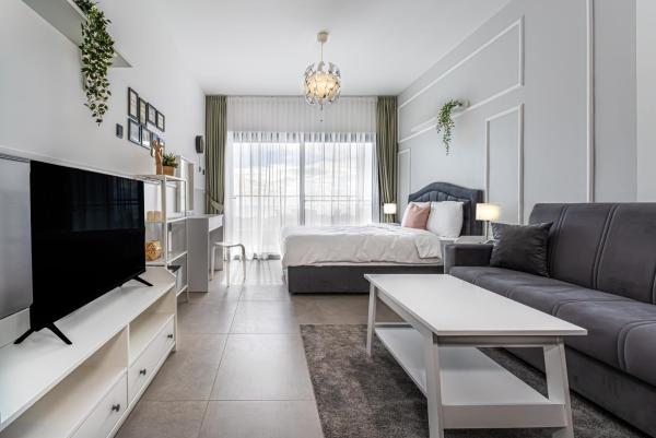 En la foto se muestra el objeto Priscilla Studios with Seaview in Caesar Blue Resort, Breakfast & Lunch possible, Gym with Sauna and Heated Swimming Pool ubicado en la ciudad de Gastria.