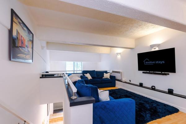 Stunning Duplex Apartment In Central Manchester, Workspace For Professionals, Manchester