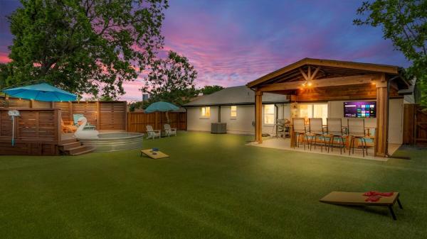 New Pool Patio Walk To Att Hollywood Vanity - Arlington, TX