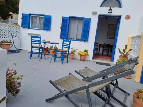 A la foto es mostra l'objecte Calderimi Traditional Houses situat a la ciutat de Fira.