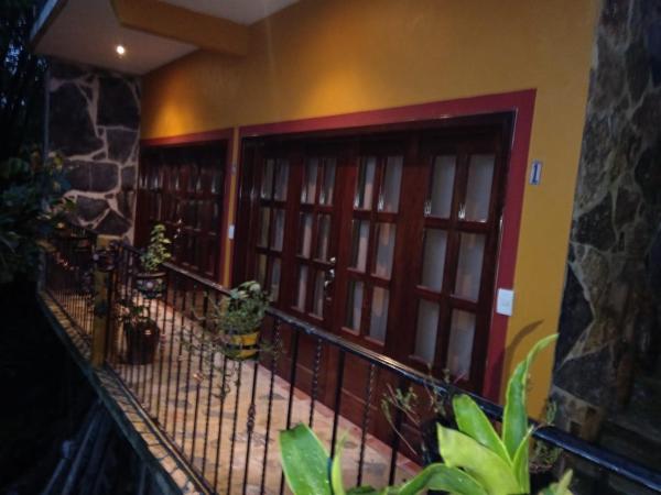 写真にはSan Mateo Texcalyacac市にあるVilla de Asisが写っています。
