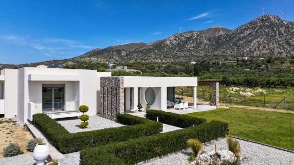 På billedet ses objektet Bianca luxury house beliggende i byen Kardamaina.