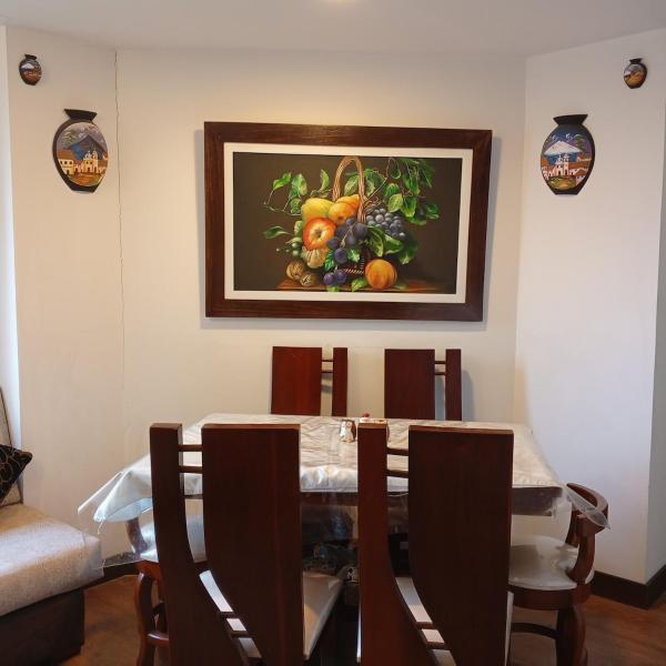 A la foto es mostra l'objecte Departamento en Quito, Ecuador situat a la ciutat de Quito.