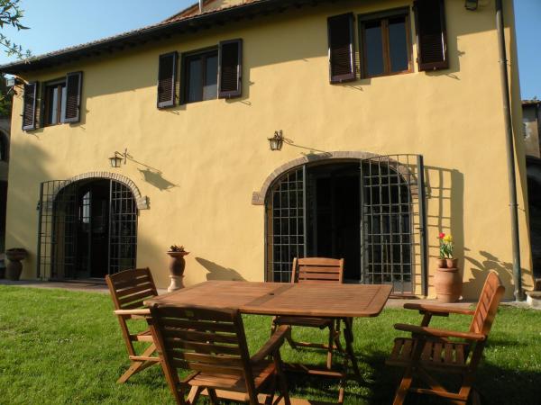 På billedet ses objektet Chiantihouse country house with garden and wifi beliggende i byen Cerbaia.