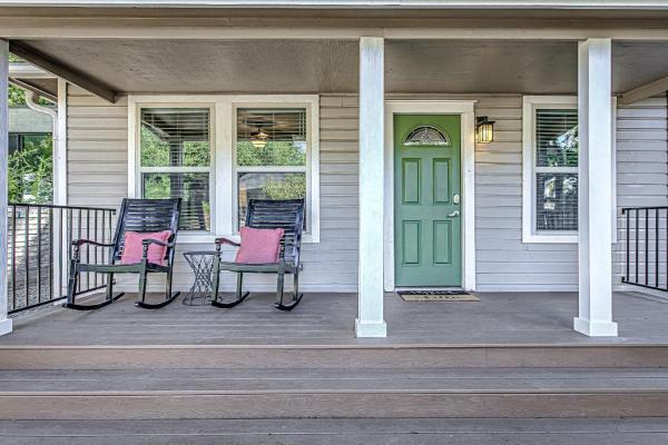 A la foto es mostra l'objecte Stylish Remodeled 3 BDR w Studio in East Austin situat a la ciutat de Austin.