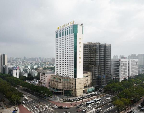 Na foto é possível ver o objeto Maison New Century Hotel Ningbo localizado na cidade de Ningbo.