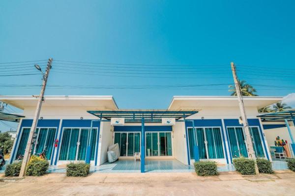 A la foto es mostra l'objecte Paragon Hometel situat a la ciutat de Suratthani.