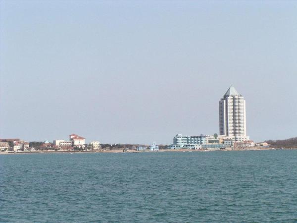 La photo montre l'objet Qingdao Donghai Hotel situé dans la ville de Qingdao.