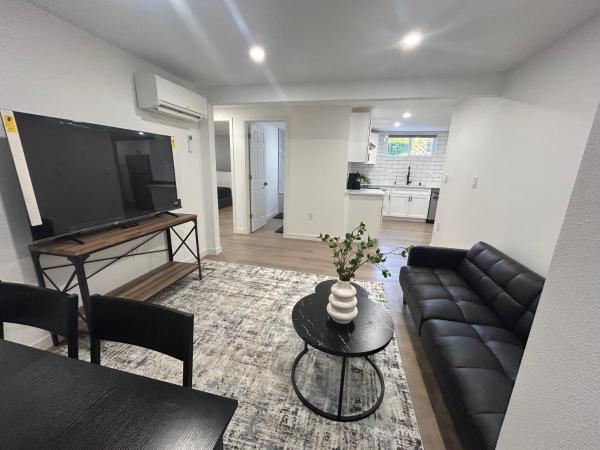 A la foto es mostra l'objecte 2 bedrooms & Studio near Downtown, Airport, stadiums, light rail, train situat a la ciutat de Seattle.