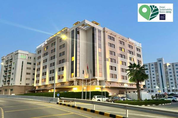 På billedet ses objektet Golden Tulip Muscat beliggende i byen Muscat.