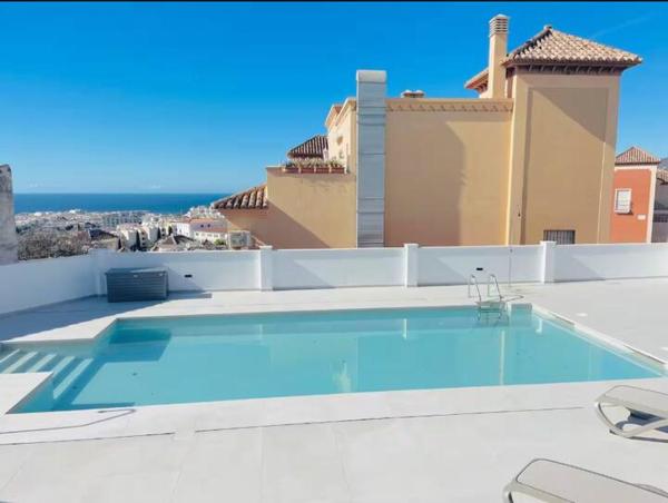 Na fotografii je vidět objekt Nerja Apartamento con Piscina y Garaje nacházející se ve městě Nerja.