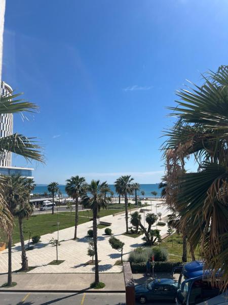 A la foto es mostra l'objecte Sea view Captain Apartment Durres situat a la ciutat de Durrës.