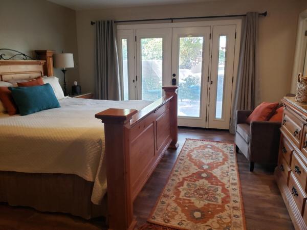 Robin's Red Rock Getaway Suite A - Sedona, AZ