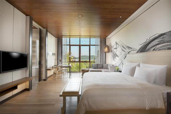 写真には懐柔区市にあるYanqi Hotel, Managed by Kempinskiが写っています。