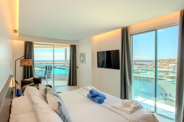 Sea Breeze Suites - Playa Blanca