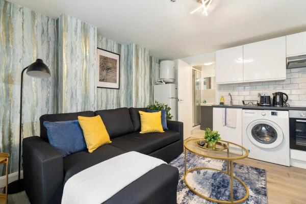 Cosy Gem Next Transport easy access central London, London
