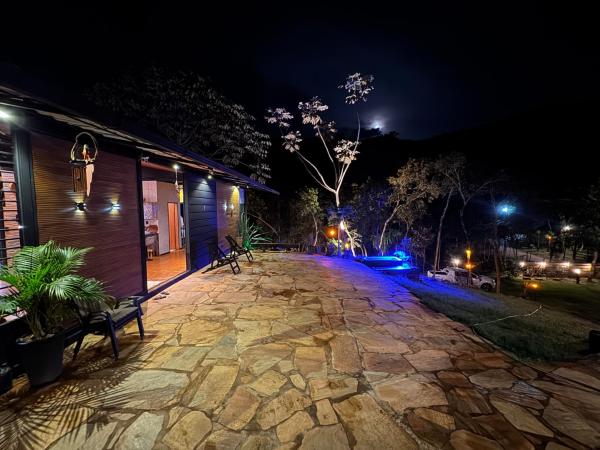 Na fotografii je vidět objekt Origem Lounge nacházející se ve městě Ouro Preto.
