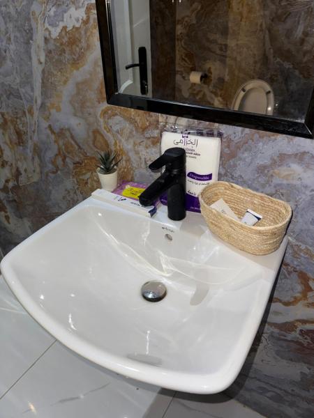 Foto 8: Studio in Al-Maseef 205