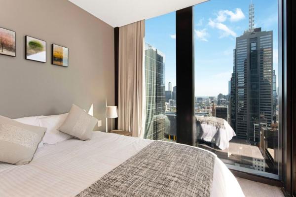 Sophisticated Living in the Paris End of Melbourne, Melbourne