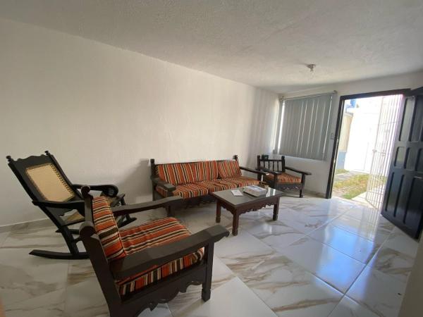 A la foto es mostra l'objecte Casa entera gran ubicación, aeropuerto ver situat a la ciutat de Veracruz.