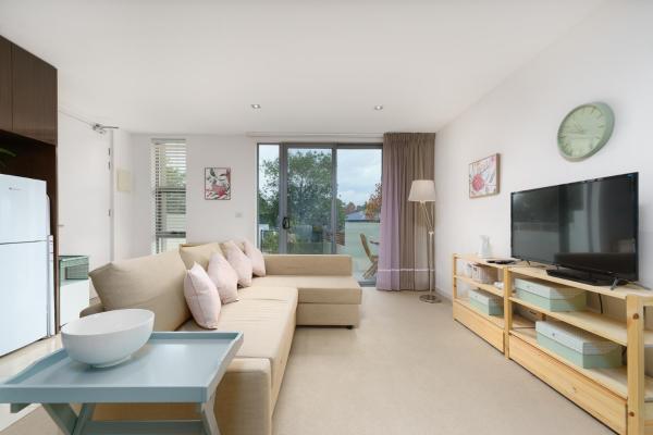 The photo shows the Modern Stay in Campbell Near Canberra Centre - Hosted by Canstay located in the city of Campbell.