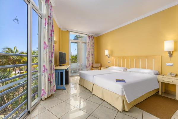 Na zdjęciu widoczny jest obiekt IFA Altamarena by Lopesan Hotels położony w mieście Morro Jable.