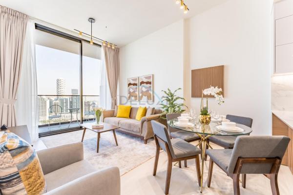 På billedet ses objektet Skyline and Community Views 1BR, Near Mall and Community Park, Binghatti Onyx, Jumeirah Village Circle by Deluxe Holiday Homes beliggende i byen Dubai.