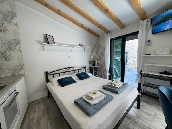 På billedet ses objektet Supreme Location-Old Town Apt Luce City Centre beliggende i byen Split.