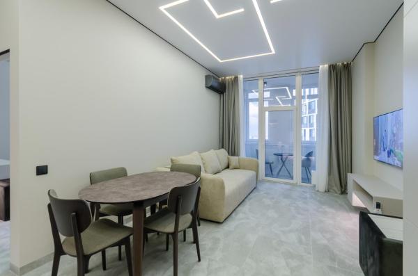 33-414 Manhattan, Beresteiskyi 11, Kyiv, Politekh metro nearby, fantastic city view, 15 kW backup power, Petrovdom Apartment, Kiev
