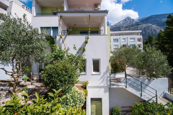 Apartments Jovize - Makarska